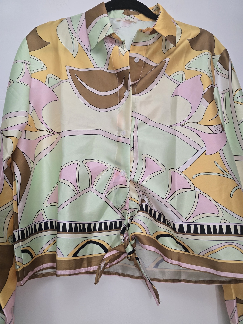 SundayUp Women's Boho Crop Top Geometric Retro Tie-Front Shirt Satin Look L - Picture 2 of 9